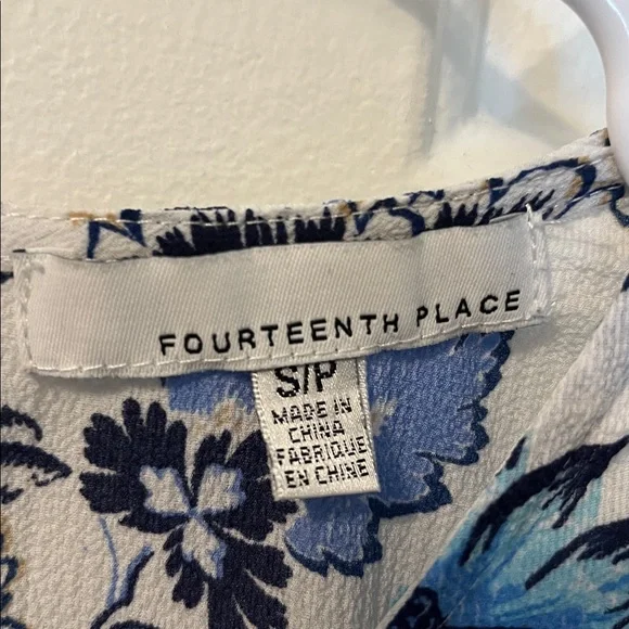 Fourteenth Place White Blue Floral Long Sleeve Blouse Cold Shoulder Size SP - Picture 2 of 7
